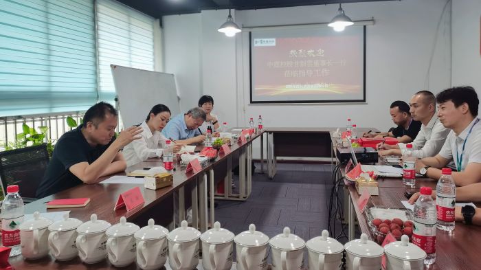 中霆控股甘新雲董事長一行考察銘煌科技 中霆控股甘新雲董事長一行考察銘煌科技